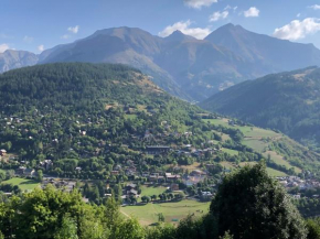 Aux pieds des pistes du Seignus calme et charmant